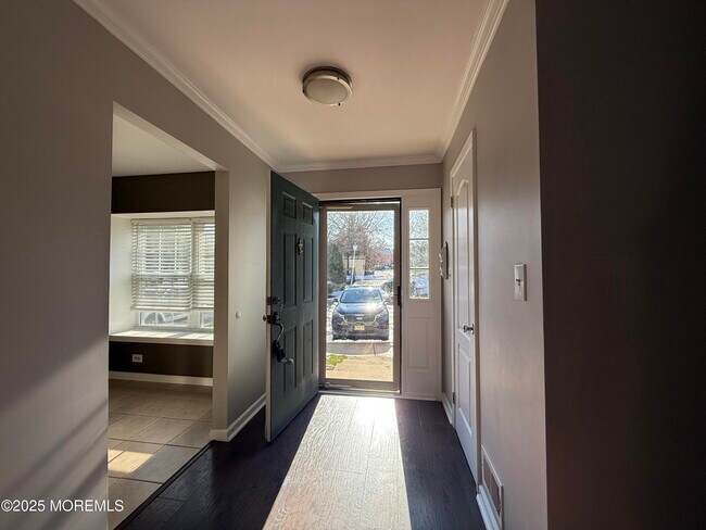 Photo - 52 Aberdare Ct