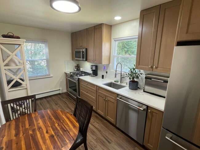 Photo - 950 S Plympton St