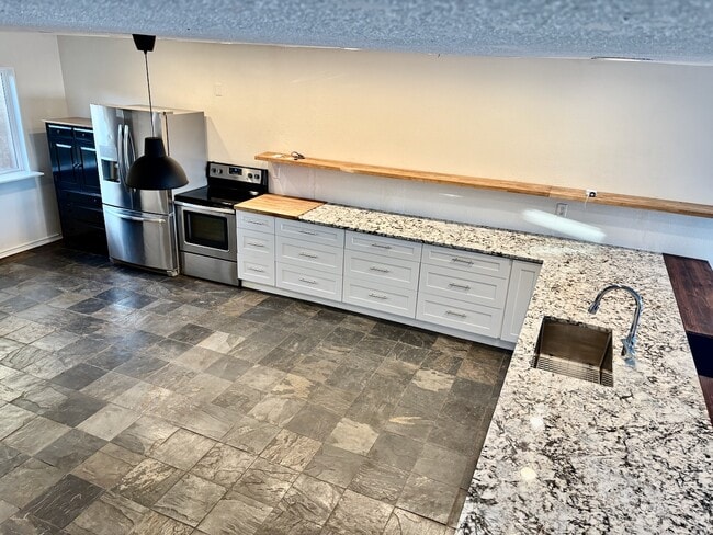 Photo - 2700 Vista Grande Dr NW