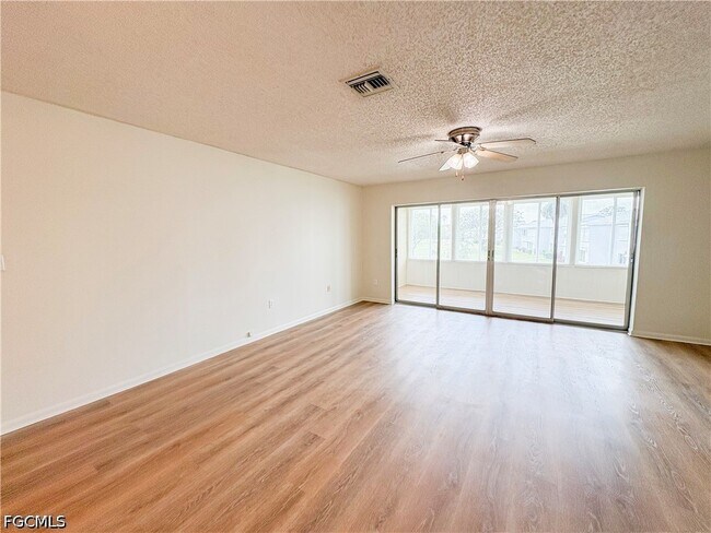 Photo - 1830 Brantley Rd Unidad I7