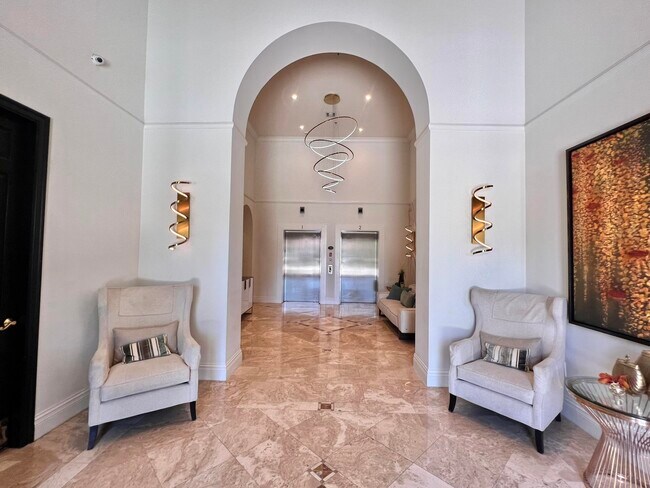 Photo - 651 Okeechobee Blvd Unidad 706