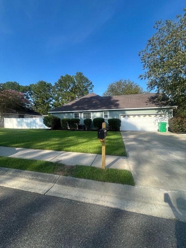 Photo - 4112 Whithorn Way