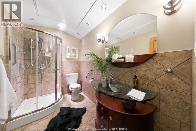 Photo - 1550 Roxborough Blvd