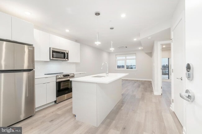 Building Photo - 3449 Scotts Ln Unit B314