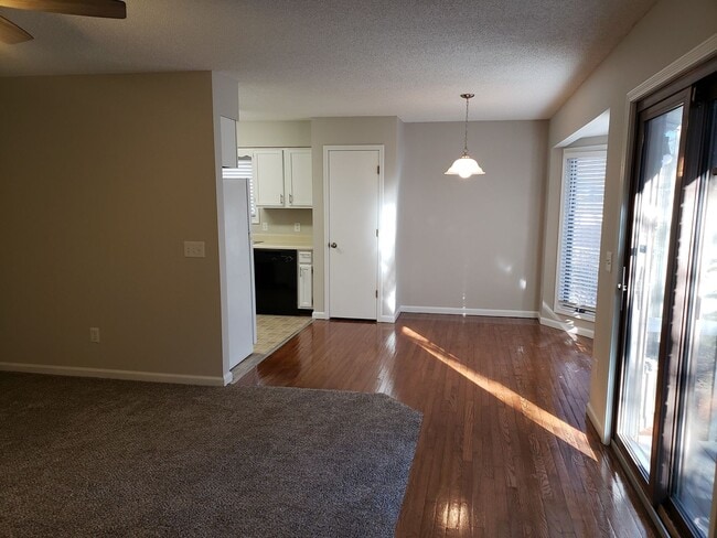 Photo - Great South East Location....E. Sunshine & Oak Grove Area