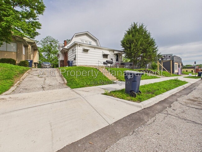 Photo - 6921 Prospect Ave Unit B