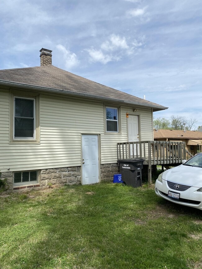 815 W Walnut St