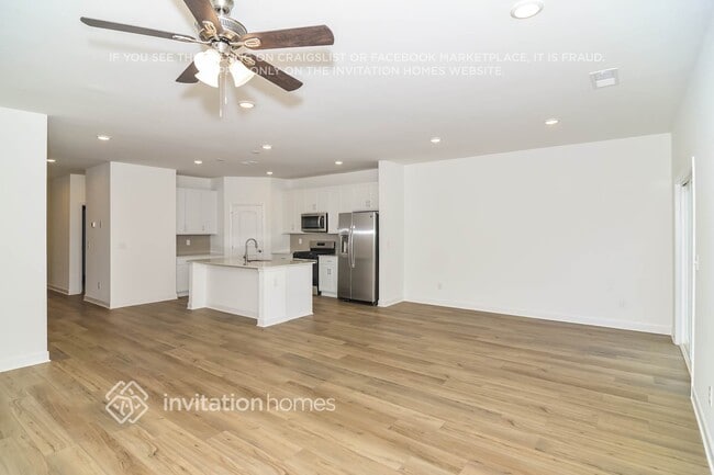 Photo - 253 W Millbrook Dr