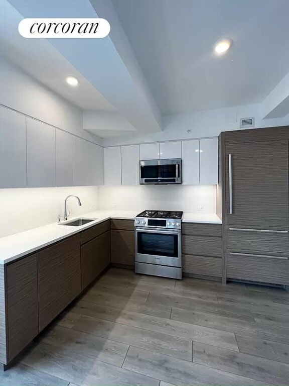 30 Clinton St Unit 205