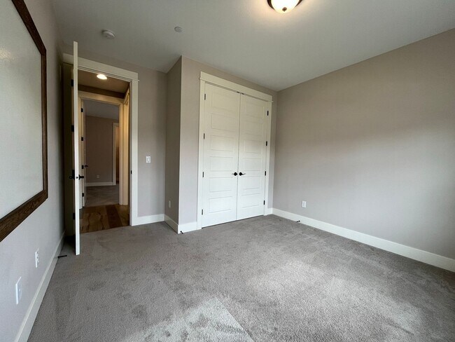 Photo - Stunning Stone Creek Single Level Home in Bonney Lake