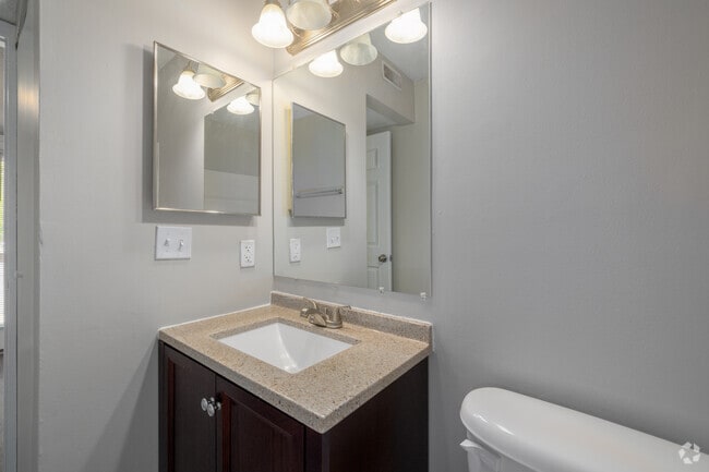 Loft 1BD 1BA - Bathroom