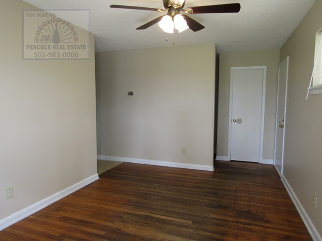 Photo - 512-512 Poplar St