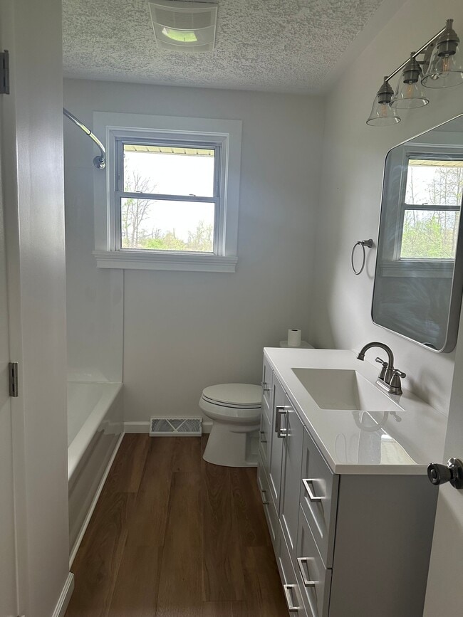 Photo - 1211 Walcrest Dr