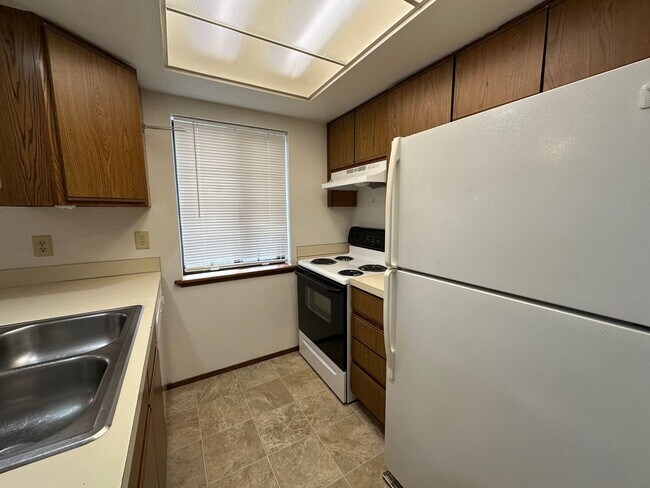 Photo - 2 Bedroom, 1 Bathroom Apartment Unit 2