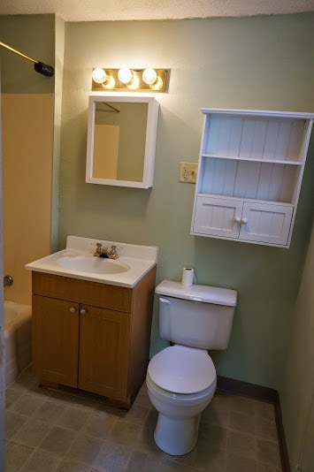 Photo - AVAILABLE JUNE 1ST 2026 - 4 bed, 2 bath home available!