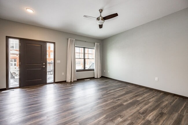 Photo - Spacious Townhome In The Kingston Neighborhood