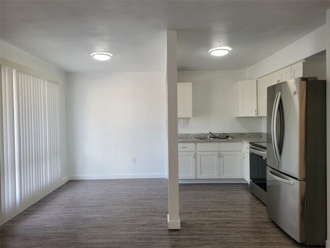 Photo - 7823 Detroit St Unit 3