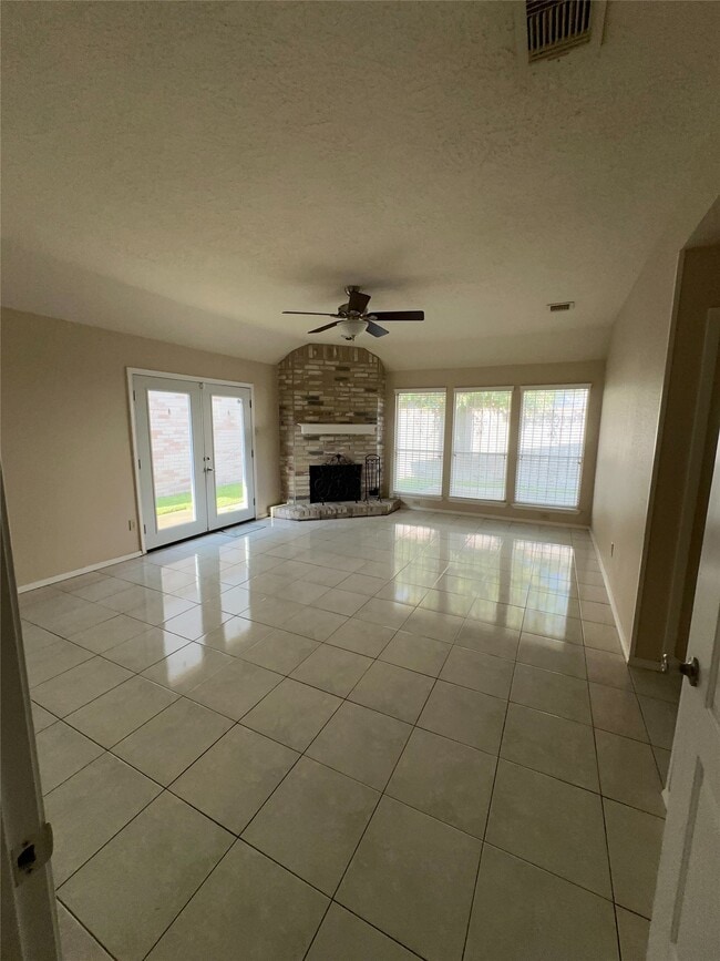 Photo - 9115 Kindlewood Dr