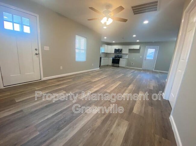 Photo - 104 Durham St