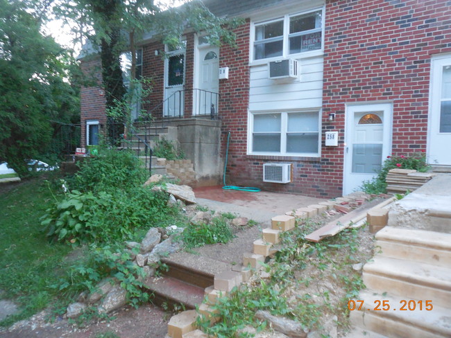 private entry w/ patio - 258 Greenough St Apartamentos Unidad A