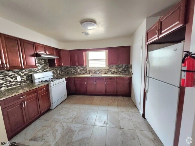 Building Photo - 617 N 7th St Rental