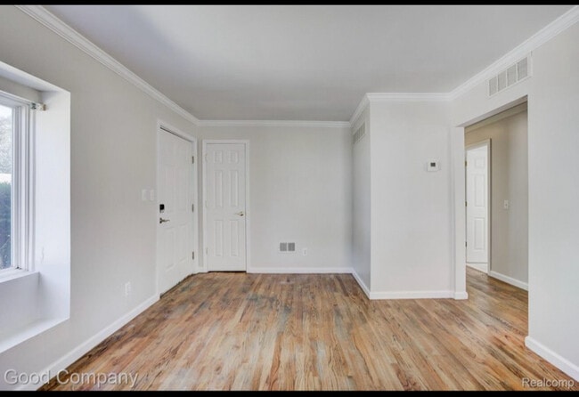 Photo - 600 Kalama Ave