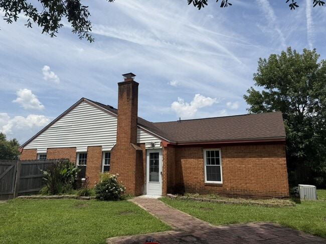 Photo - 1501 Millington Dr