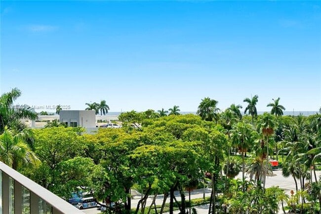 Photo - 2655 S Bayshore Dr Unidad 2655 S Bayshore Dr  405