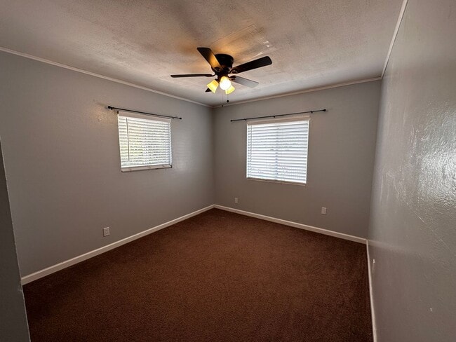 2116 Club Ave