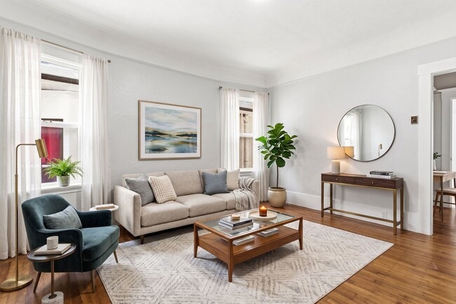 Building Photo - Freshly Renovated 1 Bed, 1 Bath Oakland Home with In-Unit Laundry Unit 1929A