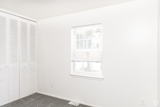 2BR, 1BA - 560SF - Bedroom - Southgate Manor Apartments