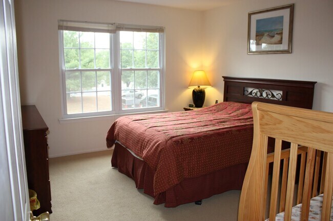 2nd bedroom