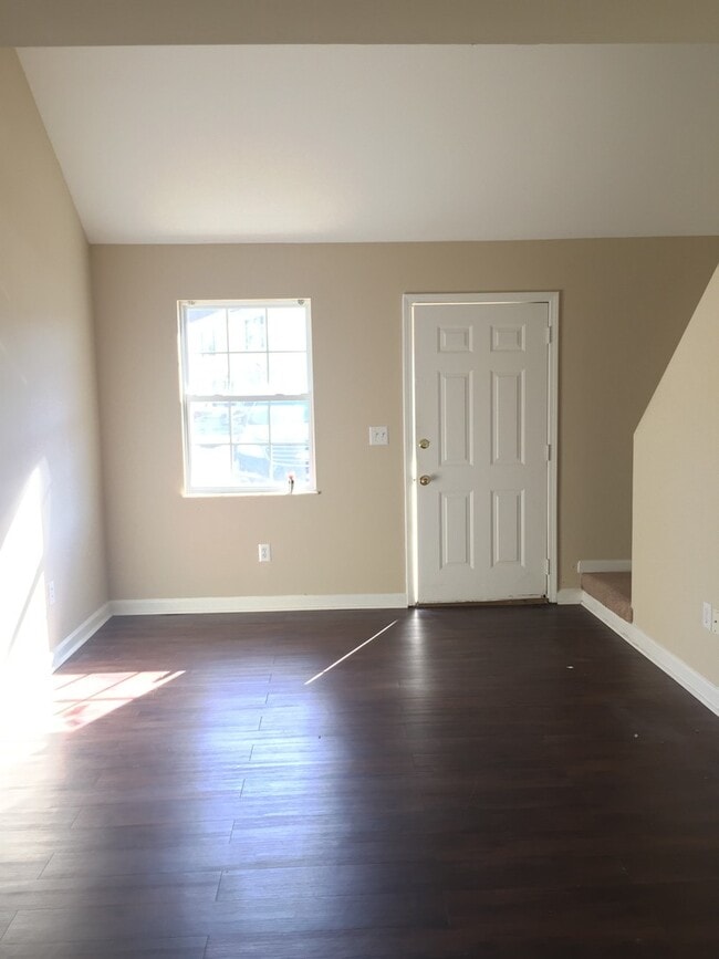 Photo - 3466 Hedge Drive Northeast