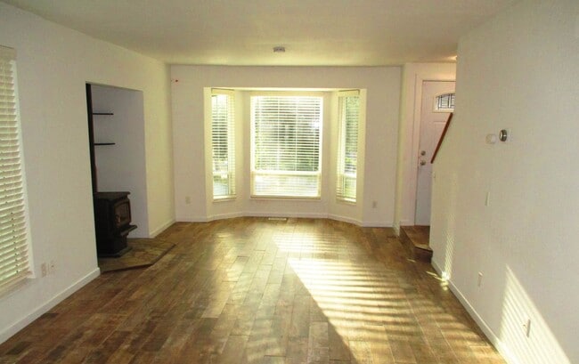 Photo - Beautiful 3 Bed 2 Bath home located in Auburn