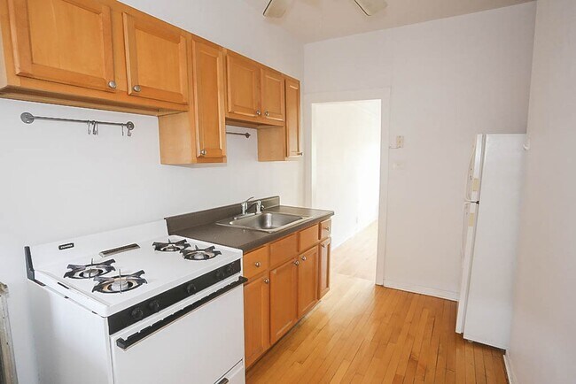 Photo - 5103 N Winchester Ave Apartments Unit 3