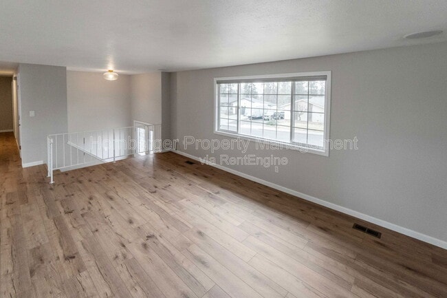 Photo - 6604 N Greenwood Blvd