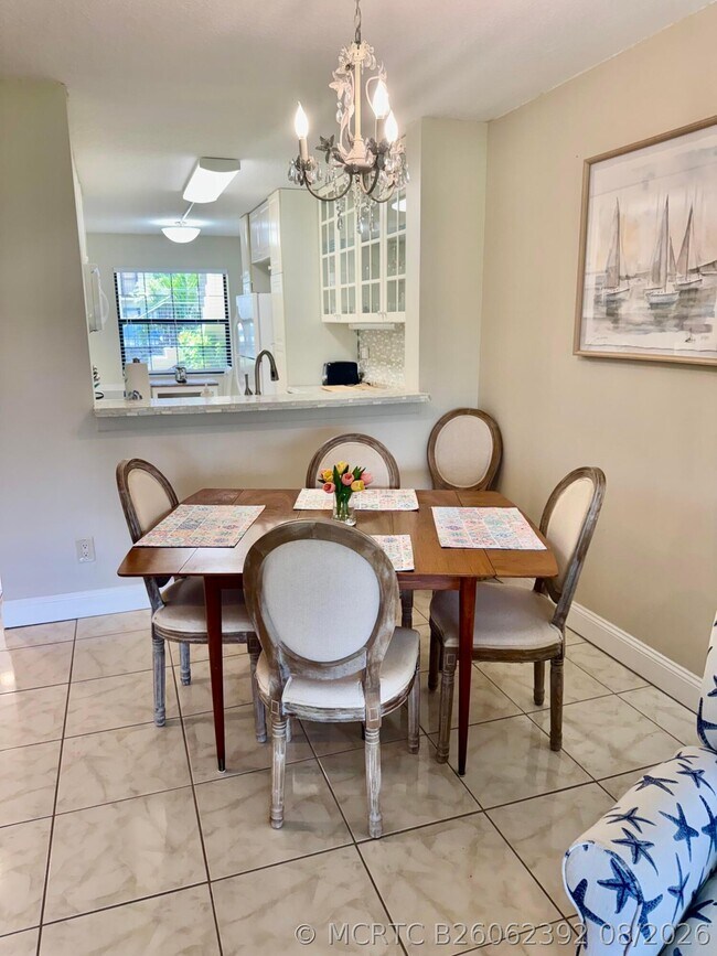 Photo - 901 Pinecrest Cir Unit B