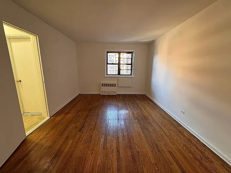 Photo - 41-7 Bowne St Condo