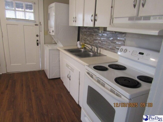 Photo - 511 Seneca Dr