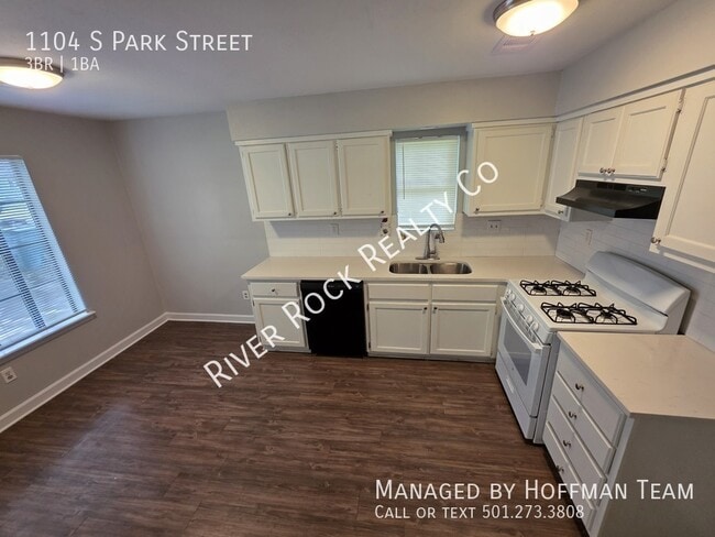 Photo - 1104 S Park St