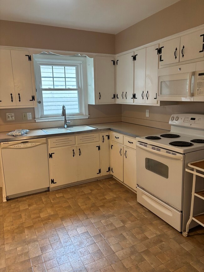 Photo - 289 Gunson St