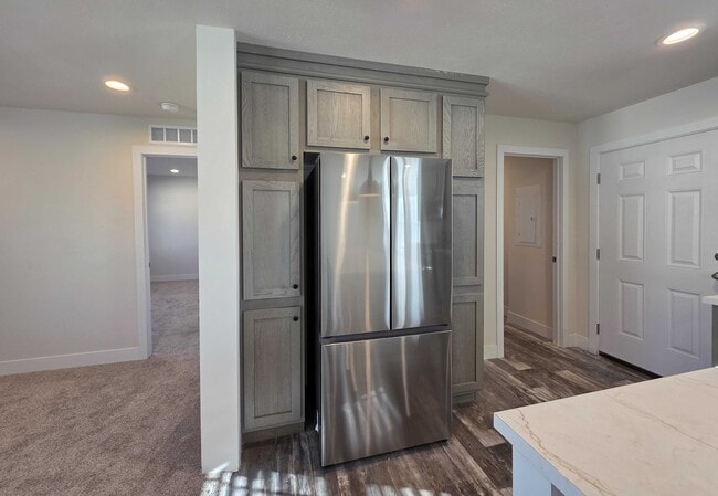 4393 Hemlock Loop