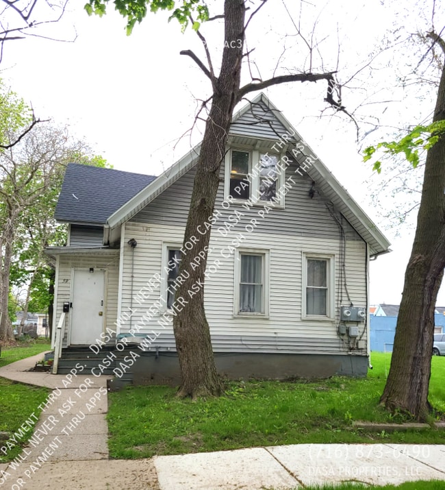 Photo - 59 Niagara St Apartment Unit Rear
