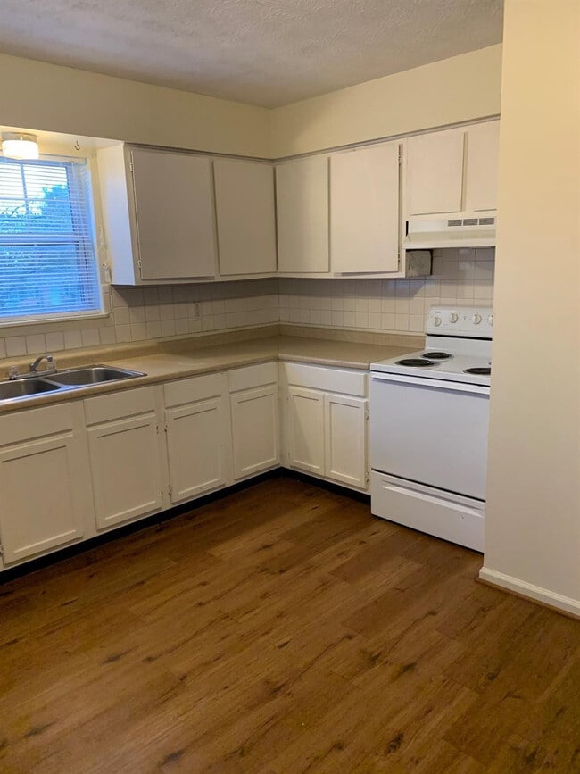 Photo - 143 Towson Way Unit A