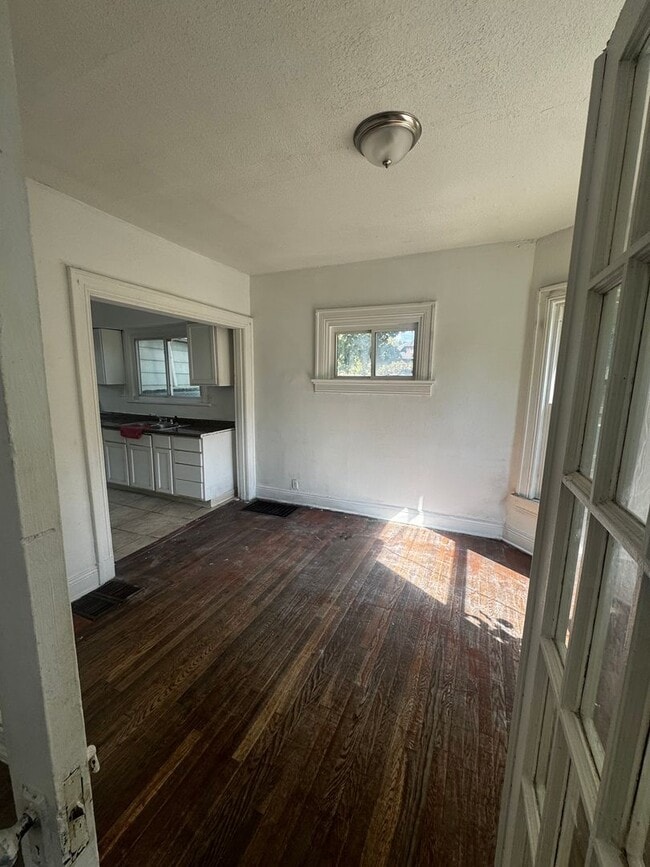 Photo - 5 Bedroom 2 bath