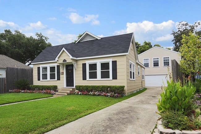 Photo - 926 Dorothy St