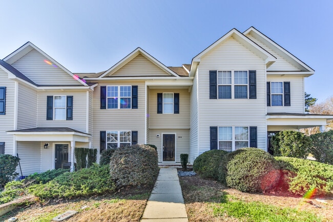 Photo - 304 Whitehall Ct