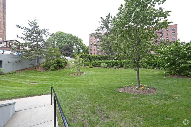 Photo - Seven Pines Tower