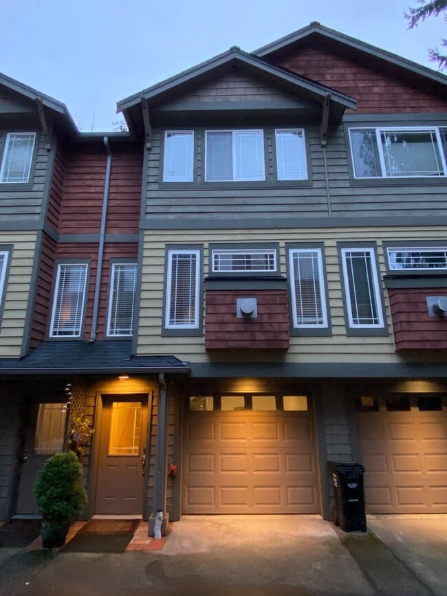 Photo - Appealing 3 bed / 1.5 bath townhouse in Greenwood/N Seattle