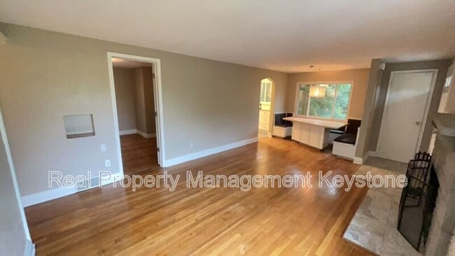 Photo - 806 N Margaretta St
